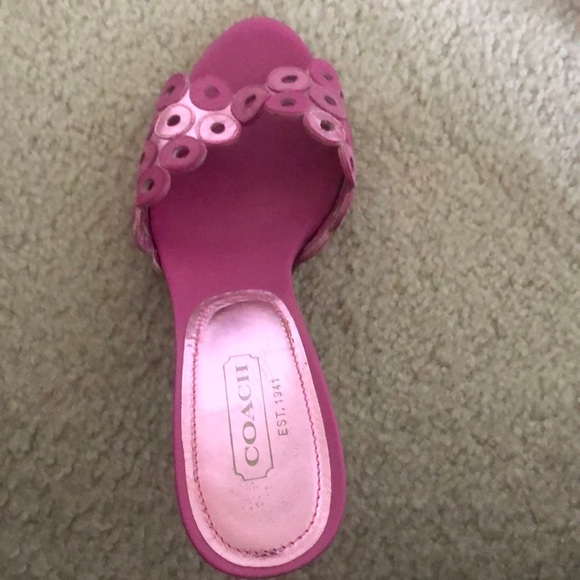 Coach Slippers ( Pink) - Picture 1 of 3